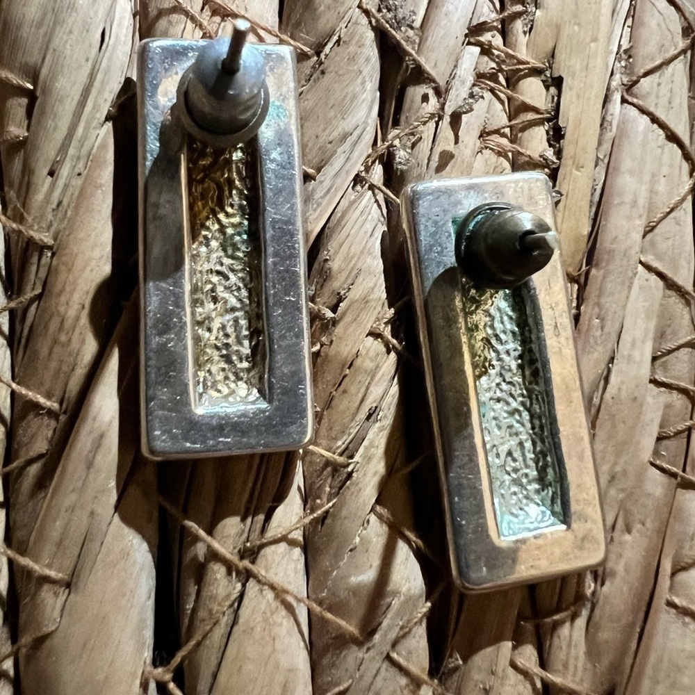 Silver And Black Rectangular Earrings - image 4